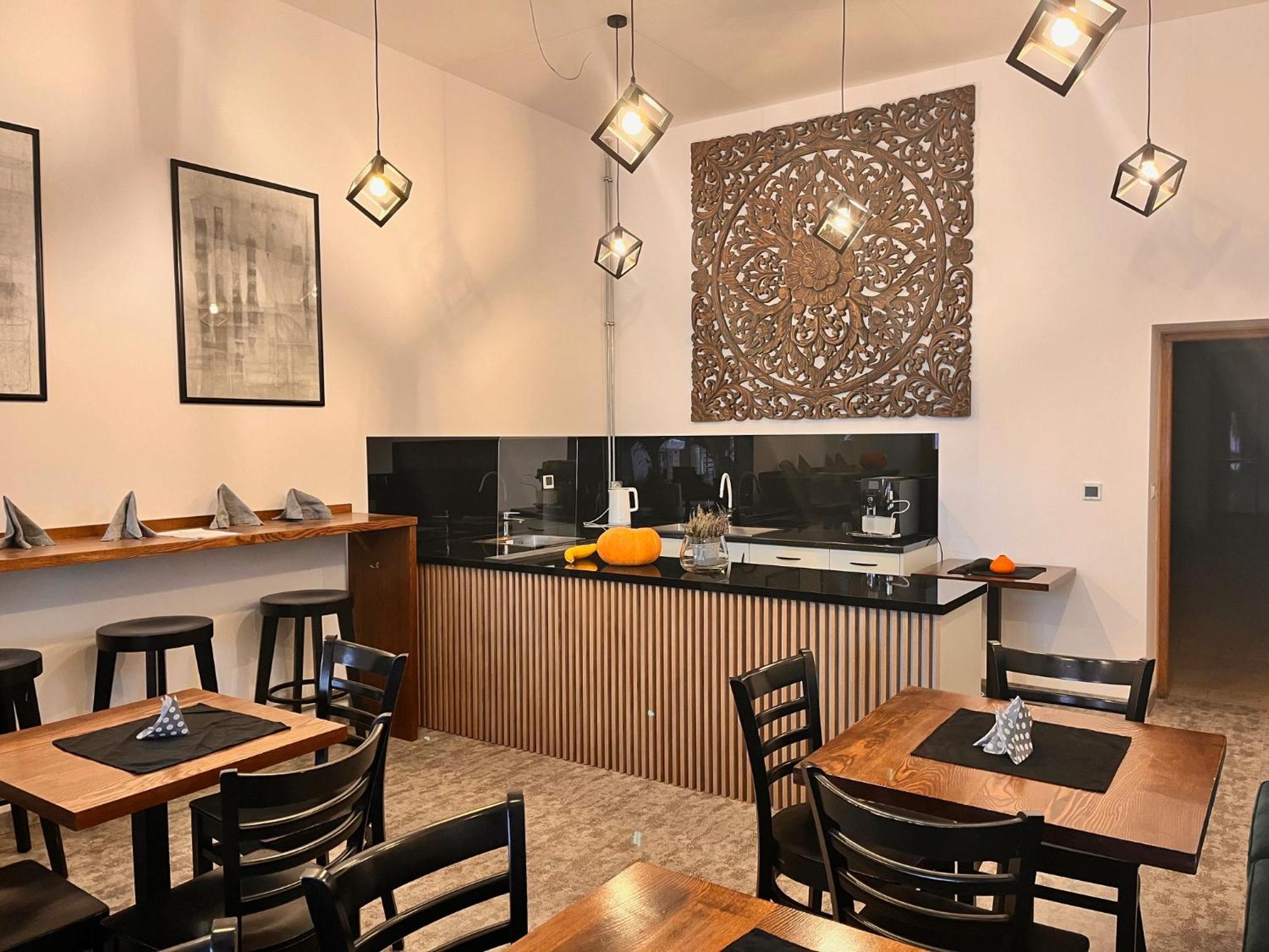 克罗斯诺The Old Townhouse II公寓式酒店 外观 照片